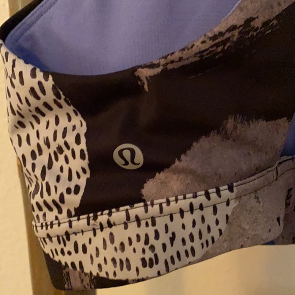 LuLu Lemon bra top size 8 never worn - Picture 3 of 4